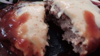 鎌倉山のチーズハンバーグ